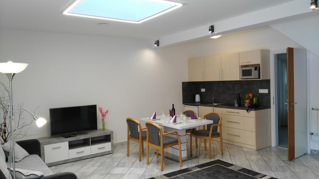Fueredi Haz Apartman Apartment Sopron Ngoại thất bức ảnh