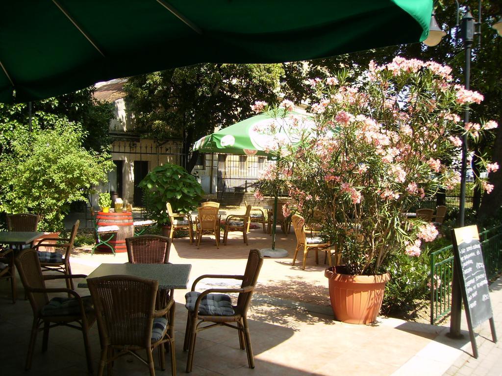 Fueredi Haz Apartman Apartment Sopron Ngoại thất bức ảnh