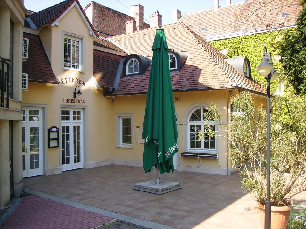 Fueredi Haz Apartman Apartment Sopron Ngoại thất bức ảnh