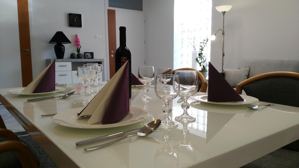Fueredi Haz Apartman Apartment Sopron Ngoại thất bức ảnh