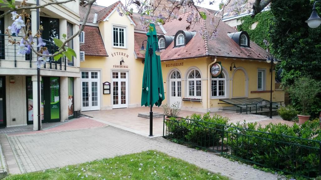 Fueredi Haz Apartman Apartment Sopron Ngoại thất bức ảnh